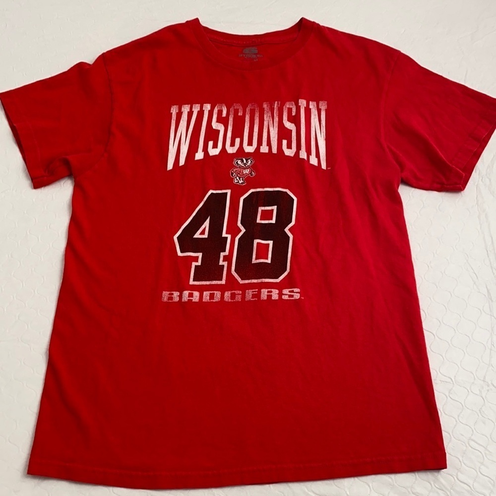 University of Wisconsin Badgers red logo short sleeve t-shirt